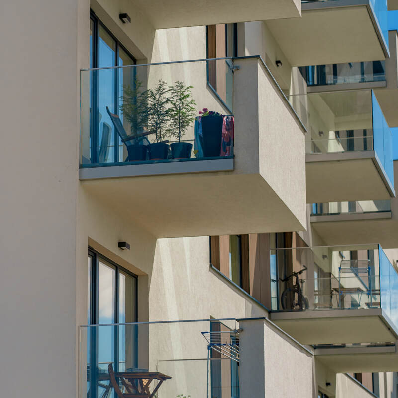 Zdjęcie - Budynki osiedla Nowy Sikornik - widok balkonów